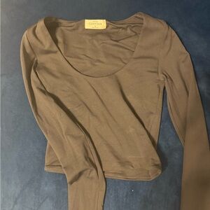 Babaton Black Scoopneck Cropped Long Sleeve Top